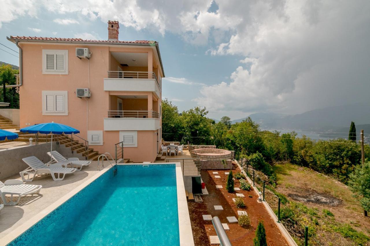 Apartments Mitrovic Luštica Exterior foto