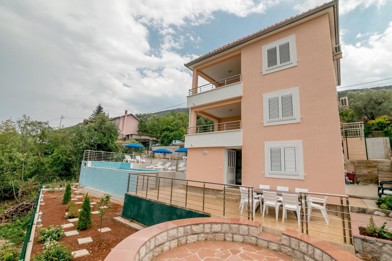 Apartments Mitrovic Luštica Exterior foto