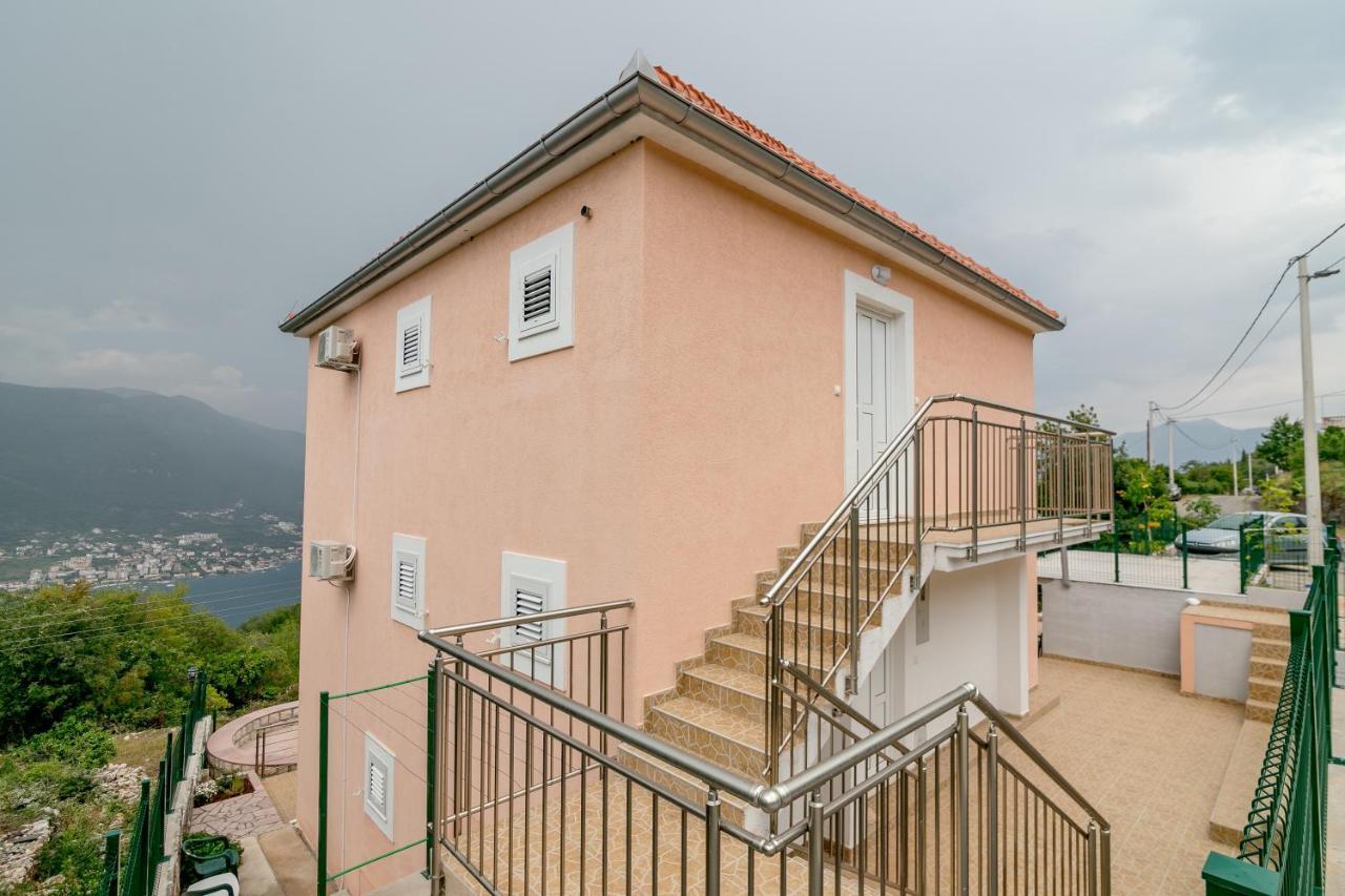 Apartments Mitrovic Luštica Exterior foto