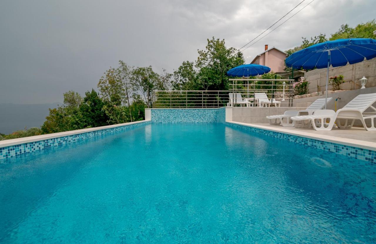 Apartments Mitrovic Luštica Exterior foto