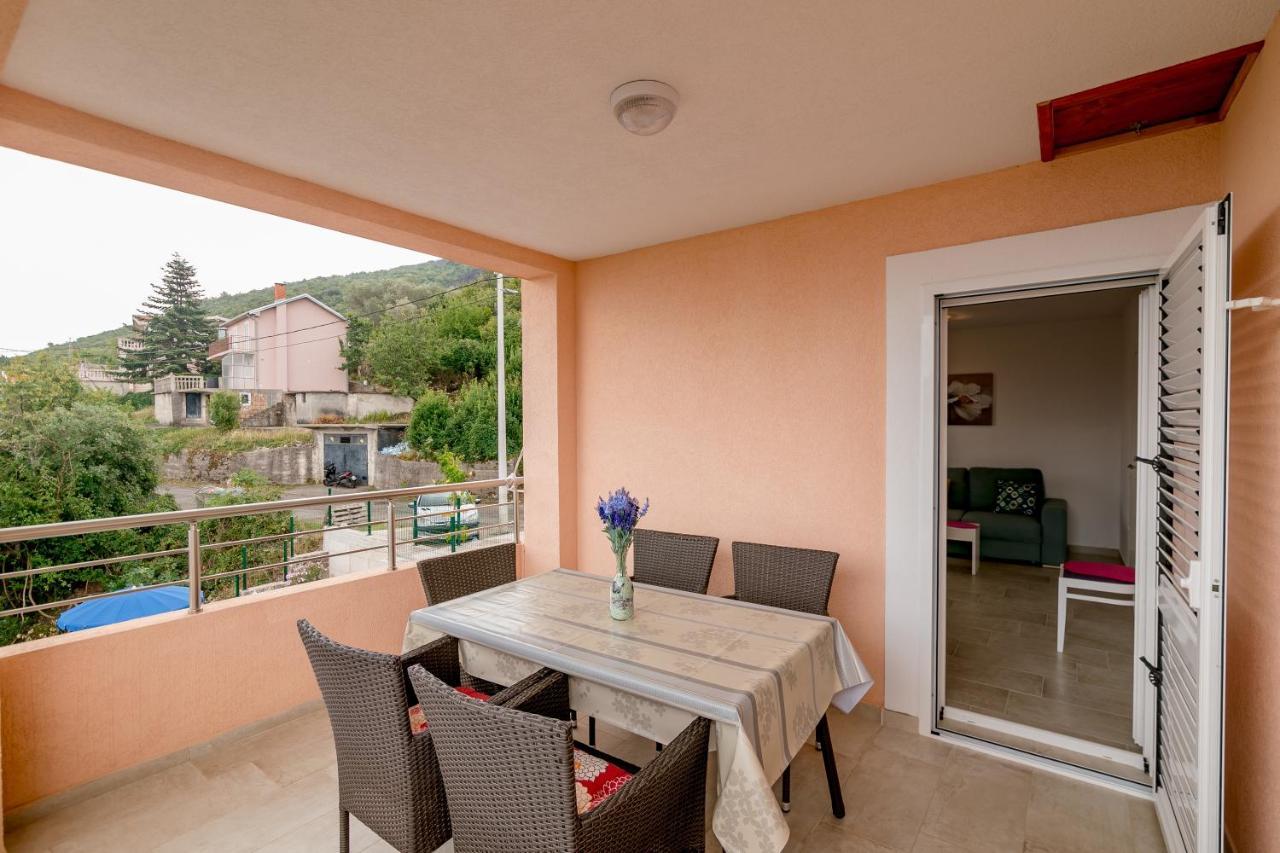 Apartments Mitrovic Luštica Exterior foto
