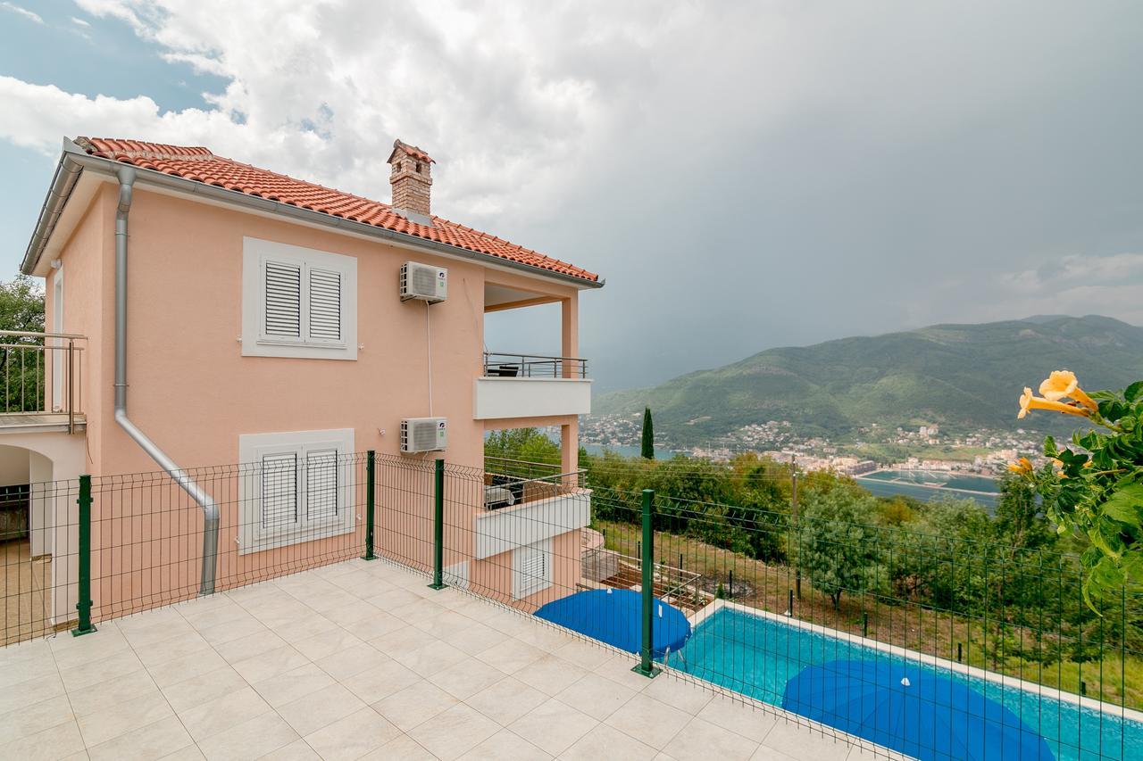 Apartments Mitrovic Luštica Exterior foto