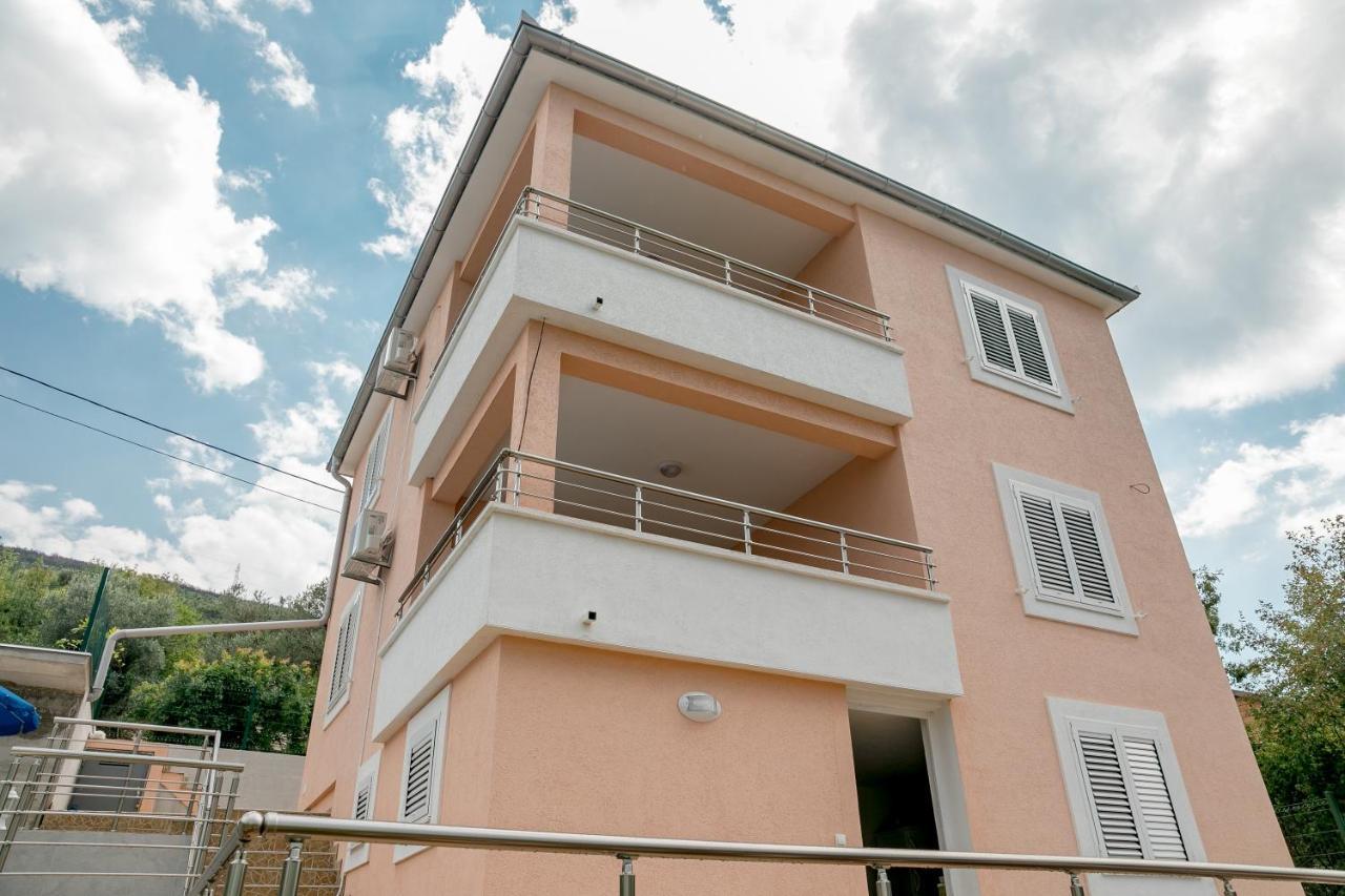 Apartments Mitrovic Luštica Exterior foto